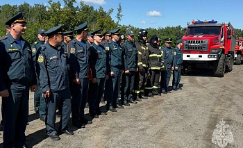 Пожарные учились спасать из бани пациентов психиатрической больницы в Троицке