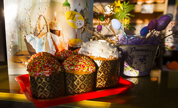 Зумеры бьют яйца: пасхальные традиции не забыты в Челябинске