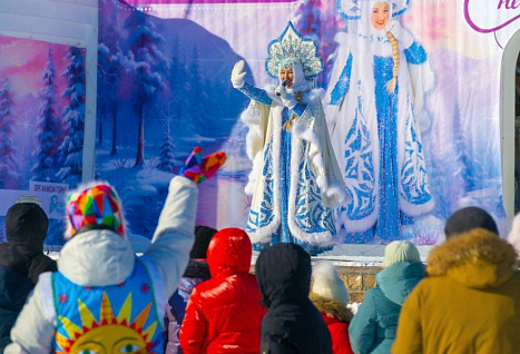 В Челябинске с жаром отметили День рождения Уральской Снегурочки