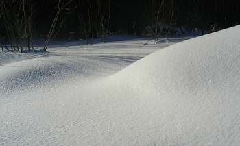 Челябинская область встретила весну с полуметровыми сугробами