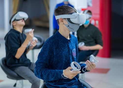 Челябинские школьники осваивают профессии через VR-технологии