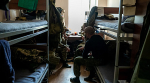 В Троицке открыли мемориал в честь погибшего на СВО студента медресе