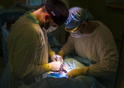 Ювелирная работа: пять нестандартных операций челябинских онкологов