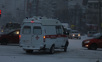 Школьница травмировала голову при обрыве качелей в Челябинске