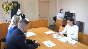 В Челябинске отправили под стражу водителя, сбившего насмерть велокурьера