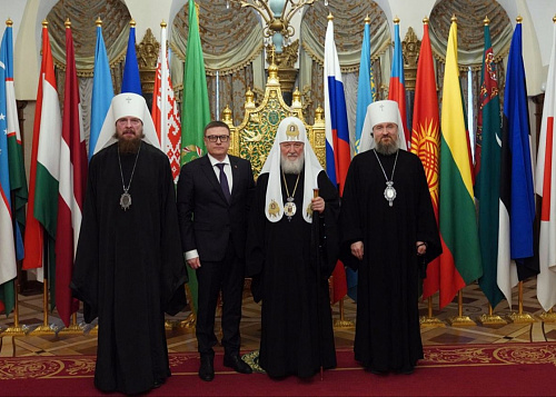 Патриарх Кирилл и губернатор Алексей Текслер обсудили важные проекты