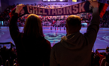 Челябинский «Трактор» подарил Павлу Воле джерси на день рождения