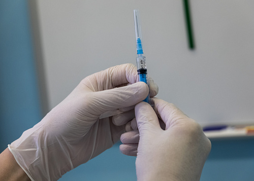 Стало известно, когда в Челябинскую область поступит вакцина от рака