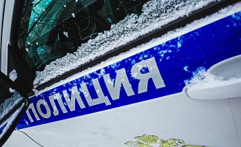 В Челябинске полицейские нашли заблудившуюся в лесу женщину