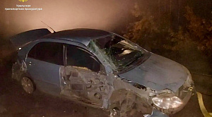 Автомобиль залетел под грузовой поезд на переезде под Челябинском