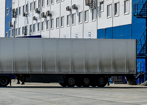 Проезд по М5 в Челябинской области ограничили из-за вспыхнувшей фуры