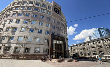 В Челябинске оцепили центральный вход в здание Арбитражного суда