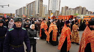 Три дороги в Челябинске закроют на четыре часа из-за Крестного хода