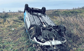 Пять человек получили травмы при перевороте Lada Largus под Челябинском