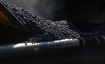 Улицу Братьев Кашириных разберут до основания и соберут обратно к августу