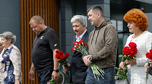 Жители Бектыша обсудили с депутатом помощь семьям бойцов СВО