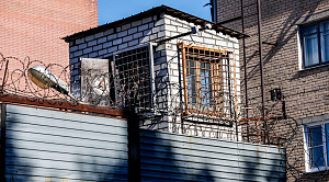 В Челябинской области мать, забывшую о дочери, арестовали на 10 суток