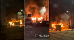 Челябинцы выбегали из загоревшегося автобуса №33