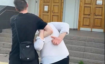 Челябинца задержали за сожжение паспорта на камеру