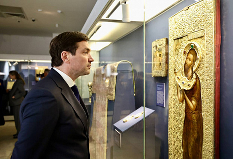 Царская выставка в Челябинске: какие экспонаты привезли из сокровищниц Кремля