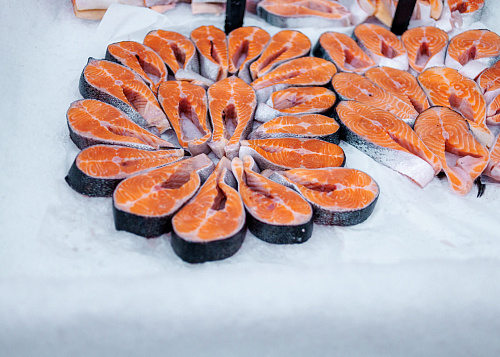 Роскачество назвало последствия употребления просроченных продуктов