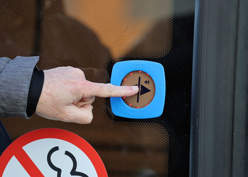 Челябинцы массово пожаловались на проблемы с «кнопочной» системой в автобусах