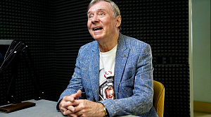 Известный фантаст рассказал челябинцам, где искать инопланетян