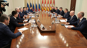 Алексей Текслер обсудил текущие задачи с представителями партий в ЗСО