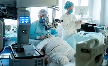 Челябинские офтальмологи получили новый лазер для сложных операций