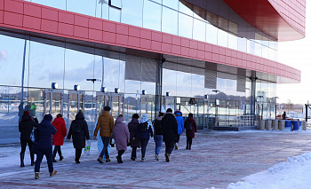 Вылет самолета Челябинск - Душанбе задержали на 10 часов