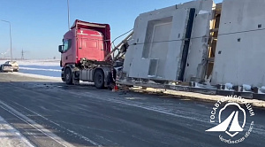 Водитель иномарки погиб в лобовом ДТП с грузовиком в Челябинской области