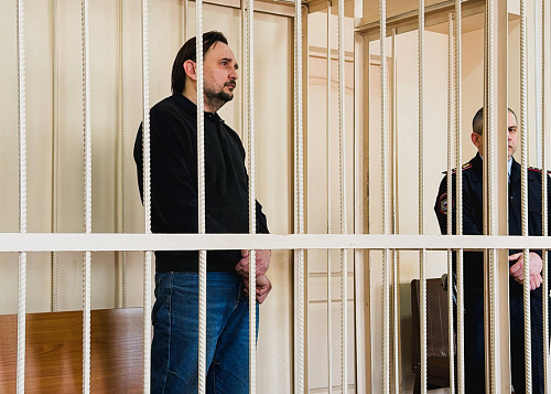 «Шакалы вы все»: челябинского журналиста подозревают в вымогательстве у бизнесмена