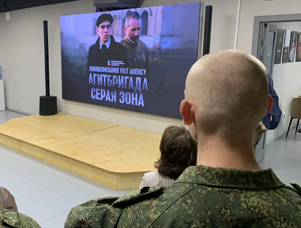 Челябинцам показали фильм об агитбригадах ВОВ: зрители поспорили с режиссером 