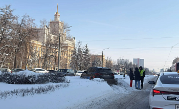 В ГАИ раскрыли детали аварии с двумя BMW возле ЮУрГУ в Челябинске