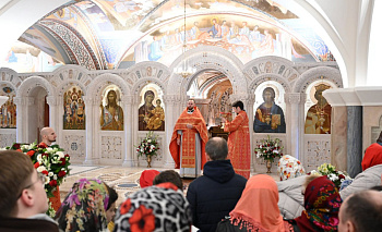 Губернатор Алексей Текслер поздравил с объединяющим праздником Пасхи