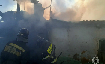 В Магнитогорске семья оказалась в огненном капкане