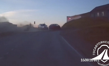 В Усть-Катаве Hyundai вылетел наперерез легковушке в попытке сбежать от ДПС