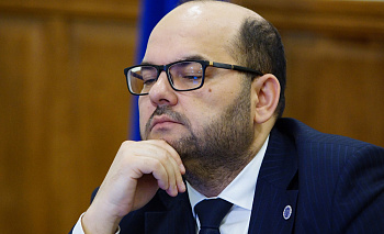 Эксперт: Алексей Текслер принял обоснованное решение о разделении должностей