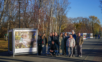 Красочные фотографии Китая появились в парке Челябинска