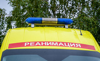 Женщина пострадала после переворота автомобиля в центре Челябинска
