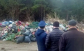 Кладбище в Верхнем Уфалее превратилась в свалку после Радоницы