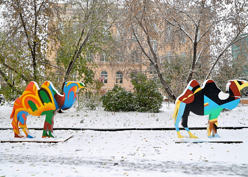 Караван в центре Челябинска: топ-5 мест для фото с арт-верблюдами