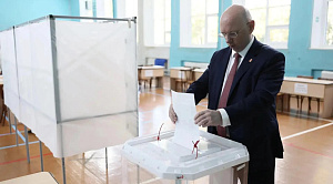 Глава правительства Челябинской области сделал выбор через бюллетень