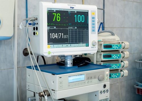 Миасские хирурги освоили новую методику: резекцию желудка через проколы