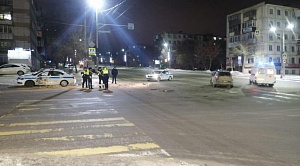 Автомобиль ДПС попал в аварию из-за пьяной гонщицы в Челябинске