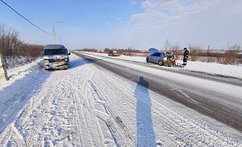 Два пассажира пострадали в ДТП с рейсовым автобусом в Магнитогорске 