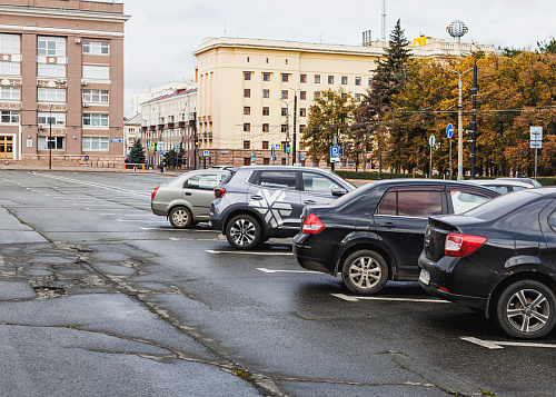 Москвичам доверили организовать платные парковки в центре Челябинска